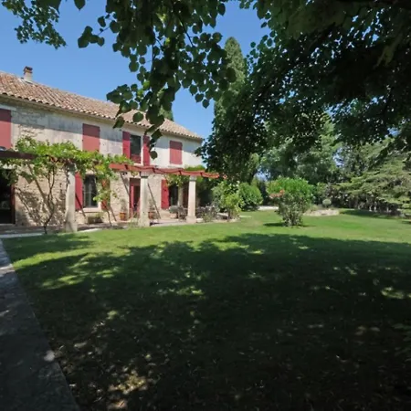 Villa Beautiful Provencal Mas With Pool In The Center Of The Village Of Les Alpilles - Sleeps 14